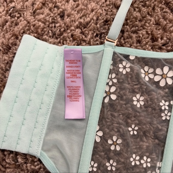Rare Savage X Fenty Mint Daisy Puff Print Set - Picture 8 of 16